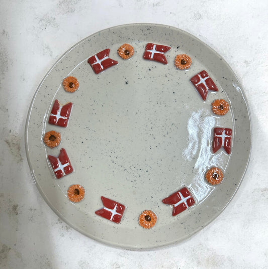 Håndlavet keramikfad med danske flag 🌼🇩🇰