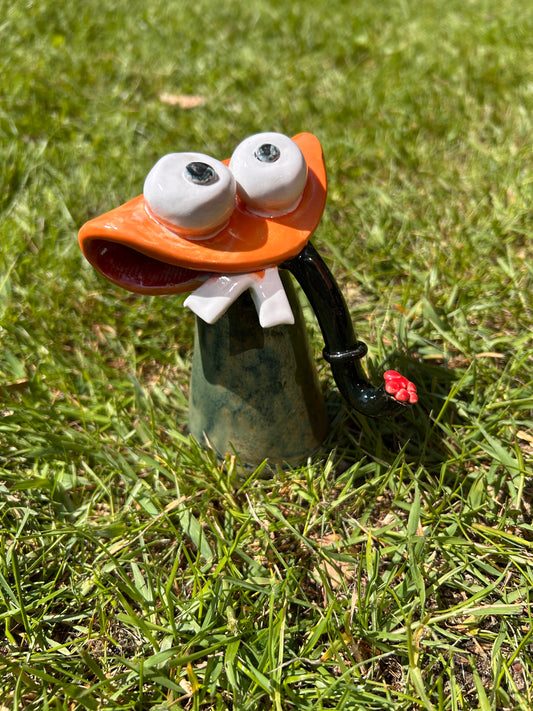 Keramik figur med stor attitude en hyldest til en komiker
